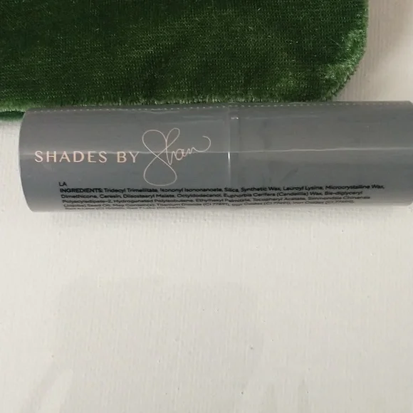 Cosmetic bundle w/Shades by Shan lipstick, Smashbox primer, pixi by Petra powder - Picture 2 of 6